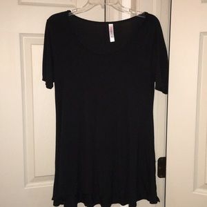 LulaRoe Black Perfect T size XS